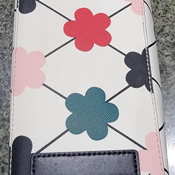 Kate Spade Juno Grant Street Y2K Flower Vinyl Satchel - Picture 4 of 5